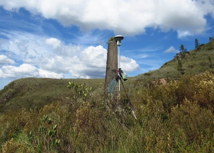 Revisão de Divisas Paraná e Santa Catarina